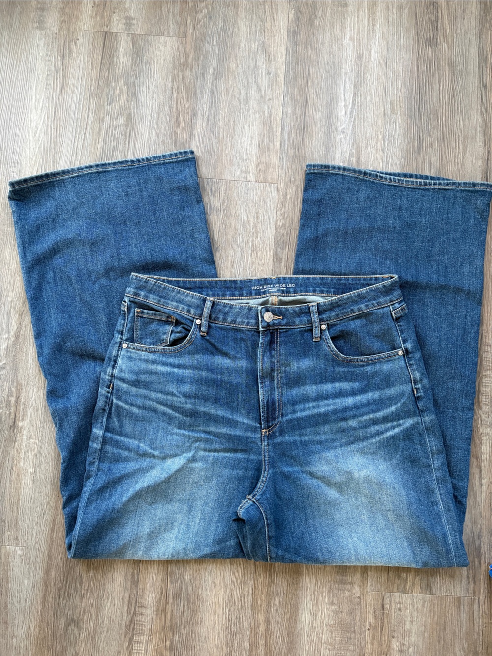 Chico's Women's Medium Blue Straight-Leg Jeans